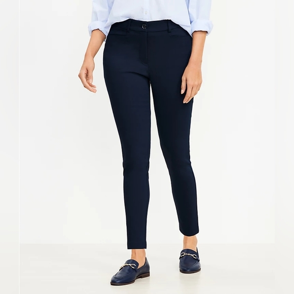LOFT Pants - Loft Curvy Sutton Skinny Pant, Color Forever Navy Size 4P
